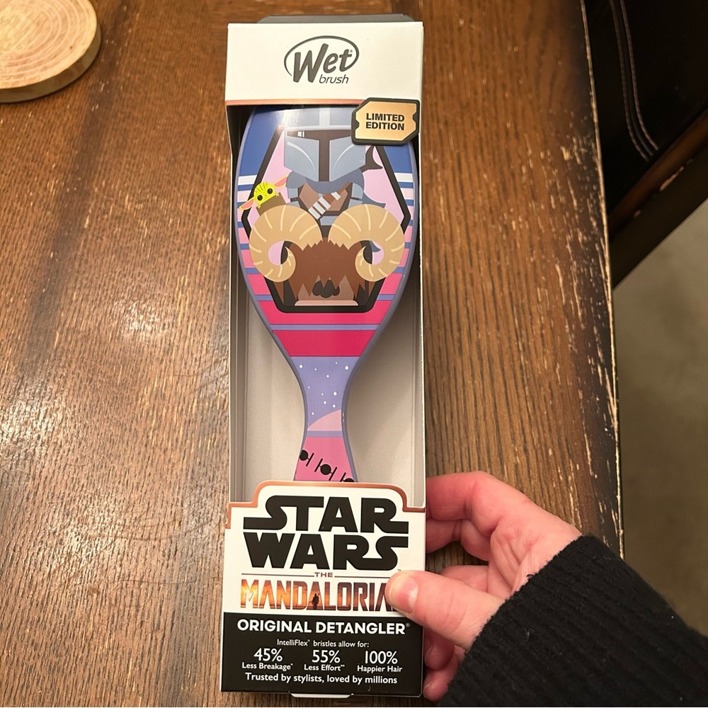 Wet Brush Star Wars Mandalorian Detangler